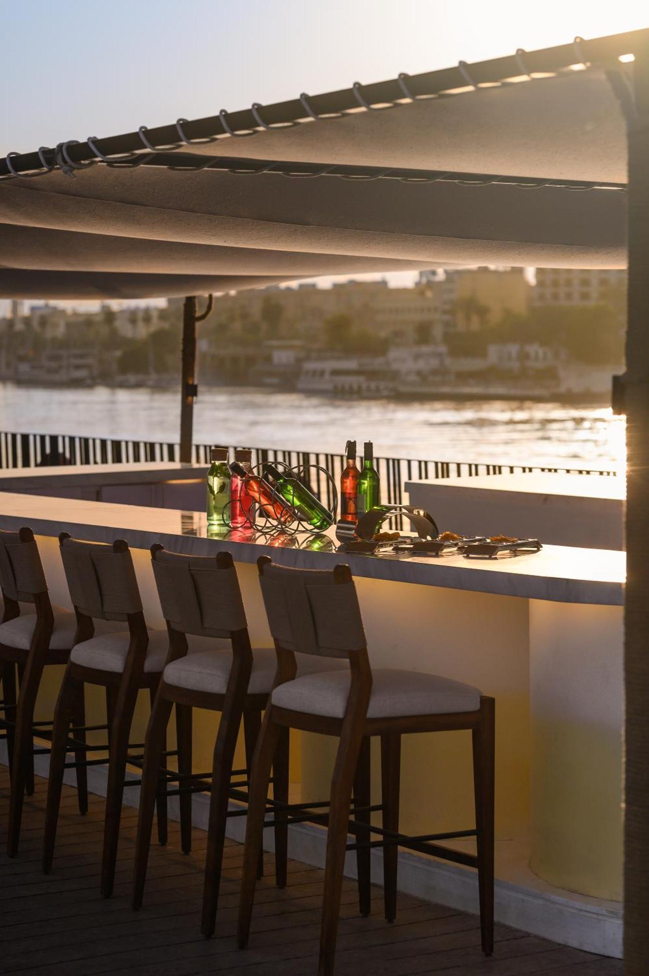 Soleil Nile Cruise - Every Monday From Luxor For 4 & 7 Nights, And Every Friday From Aswan For 3 & 7 Nights Dış mekan fotoğraf