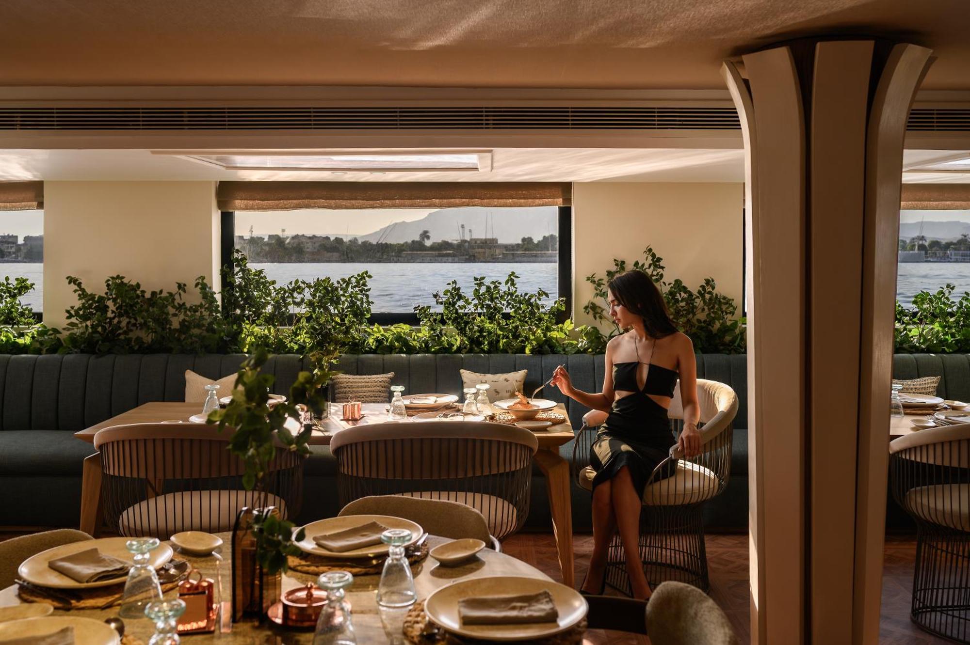 Soleil Nile Cruise - Every Monday From Luxor For 4 & 7 Nights, And Every Friday From Aswan For 3 & 7 Nights Dış mekan fotoğraf