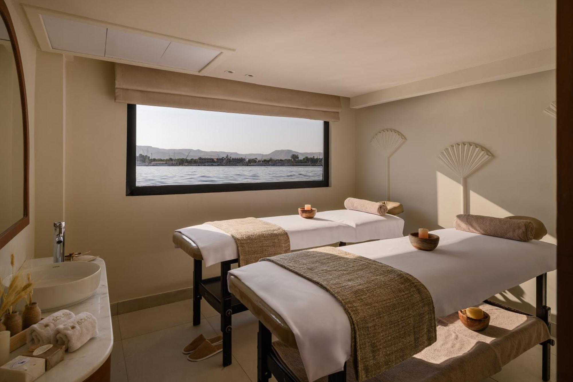 Soleil Nile Cruise - Every Monday From Luxor For 4 & 7 Nights, And Every Friday From Aswan For 3 & 7 Nights Dış mekan fotoğraf